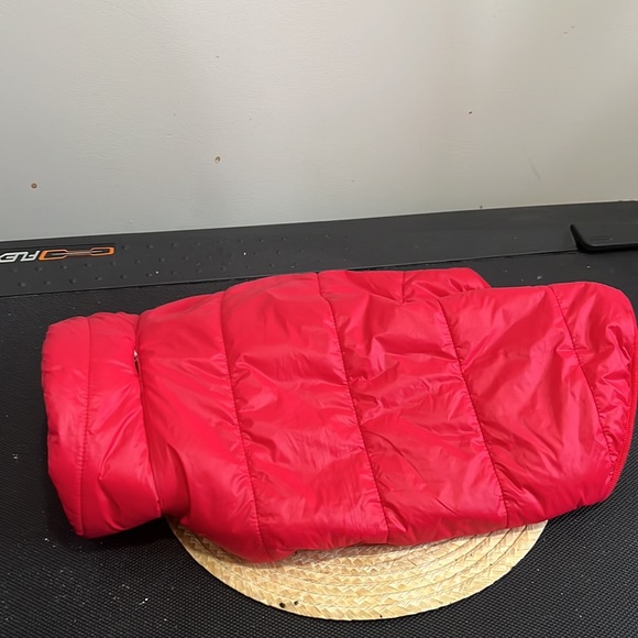 Gap Pet Red Guilted Puffer Jacket Size XL/XXL - Picture 8 of 11